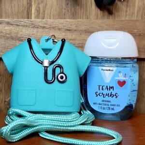 B&BW 💚👩🏼‍⚕️Teal Scrubs Pocketbac Holder Lanyard & Clip w/HTF Team Scrubs Sani